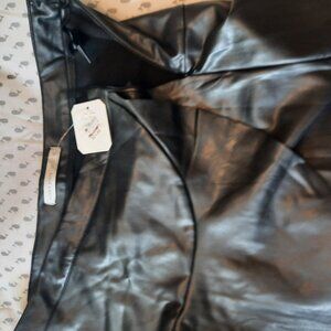 Leather Altere'd State Skort Black Size. L